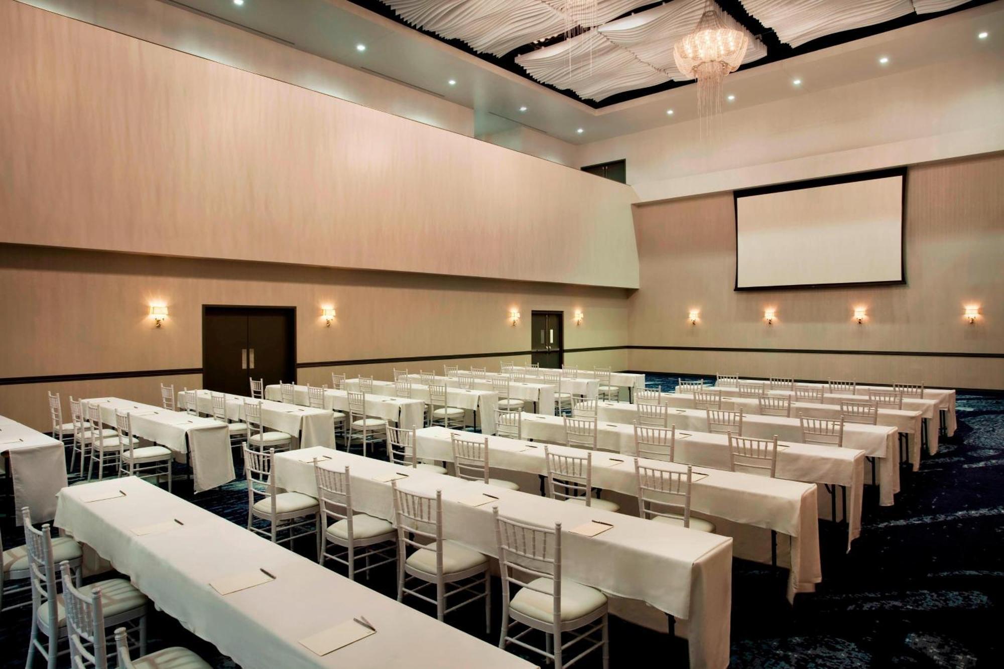 Sheraton Oklahoma City Downtown Hotel Dış mekan fotoğraf